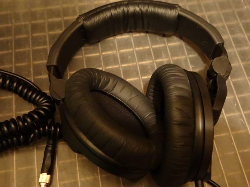 lot 7297 image: Sennheiser HD 280 Pro Headphones