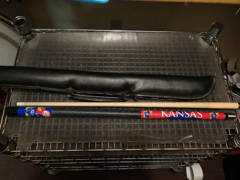 lot 7310 image: KU Jayhawk Pool Cue with Case