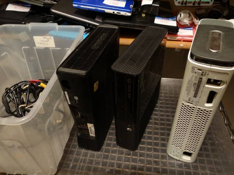 lot 7323 image: Lot of (3) Xbox 360 Consoles