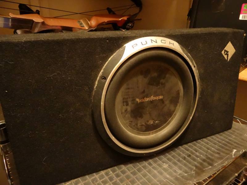 lot 7326 image: 28 Punch Rockford Speaker