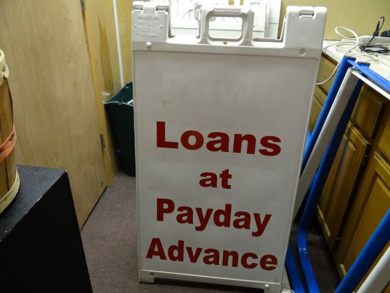 lot 7331 image: Signacade white (2) Sided Sign with Stand