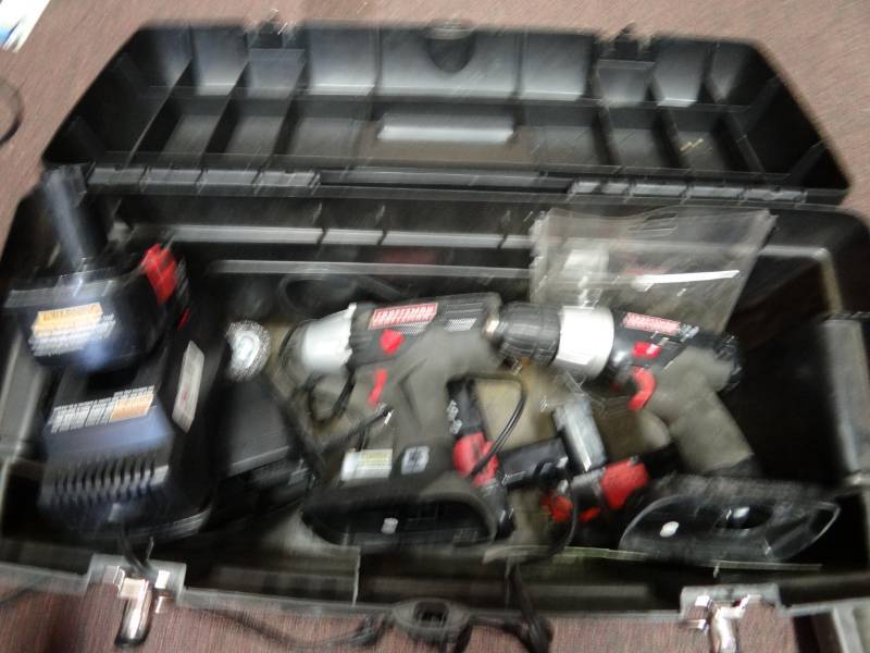 lot 7371 image: Stanley Plastic Tool Box with Craftsman Tools Included
