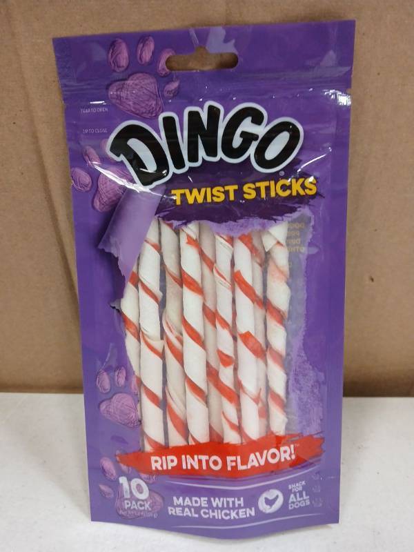 lot 19736 image: Dingo Twist Sticks Dog Treats - 10 Pack