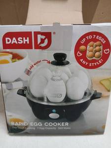lot 23513 image: DASH Rapid Egg Cooker - 7 Egg Capacity (Latch Broken)