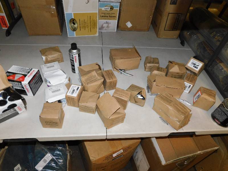 lot 2519 image: Large Lot of Tire Repair and Wheel Weights