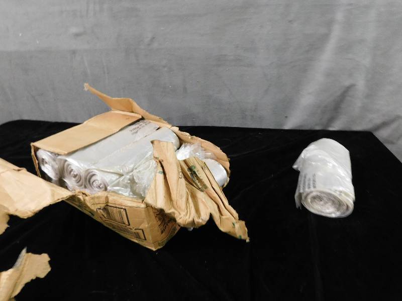 lot 2529 image: Lot of Collection Bags