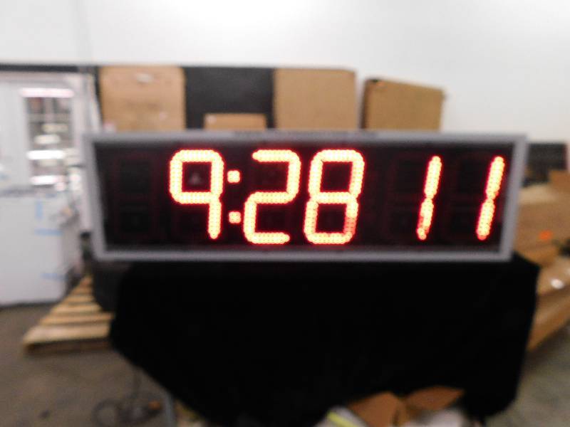 lot 2562 image: Coloradotime Electronic Clock For Scoreboard