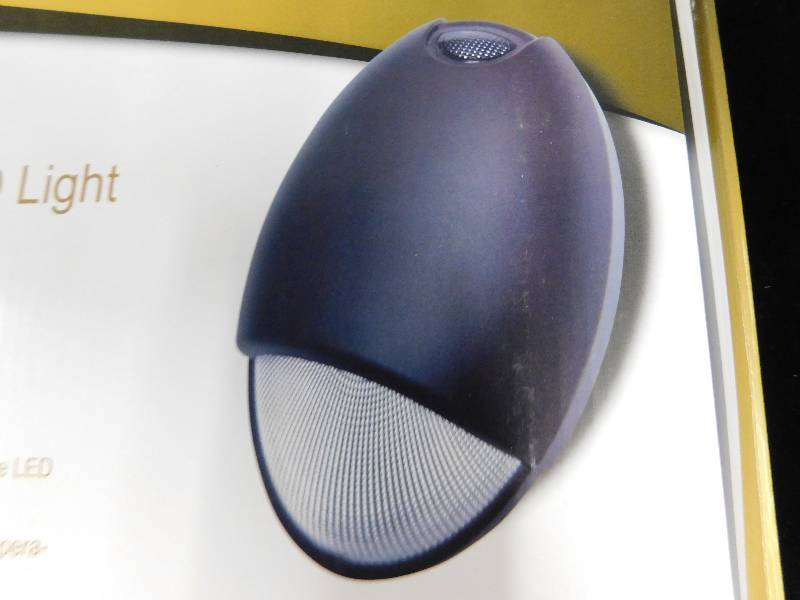 lot 2444 image: Emergency LED Outdoor Coldweather Light Appears New