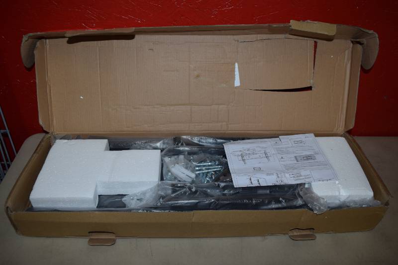 lot 36 image: Sunydeal TV Mount