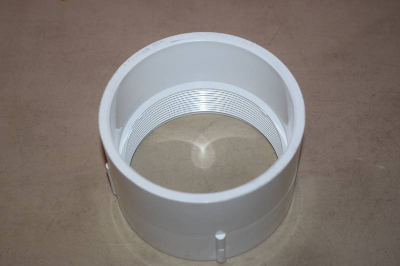 lot 61 image: 10 Female Adapters