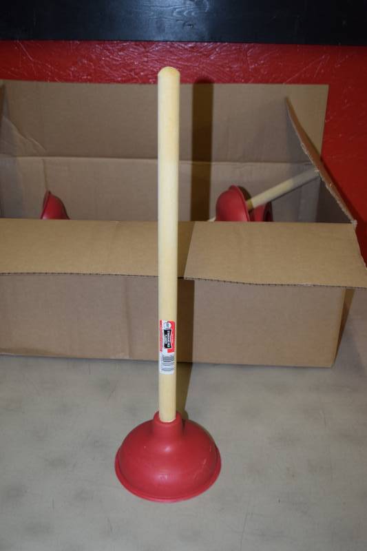lot 92 image: 12 Harvey Plungers