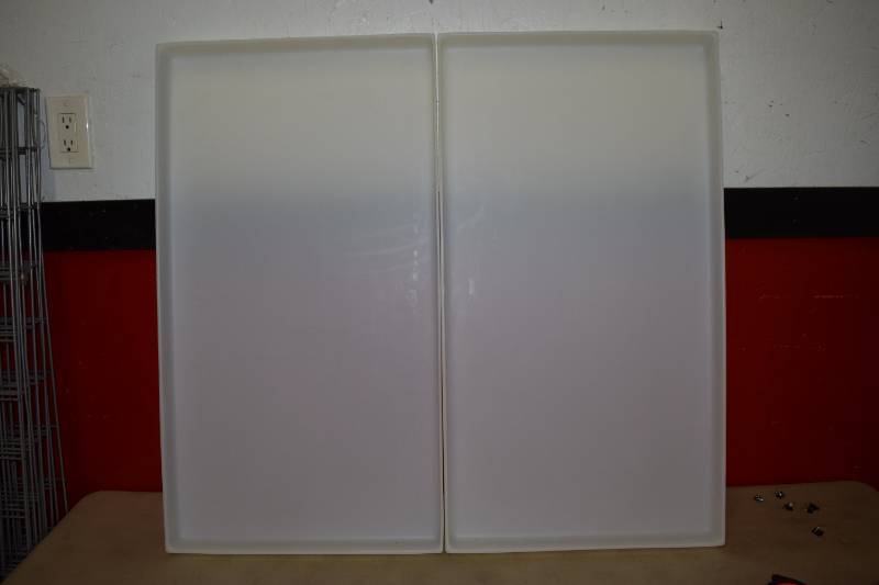 lot 158 image: 2 Plastic Pans or Trays