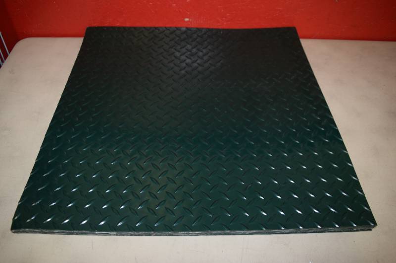 lot 183 image: 5 Self Adhesive Vinyl Tiles