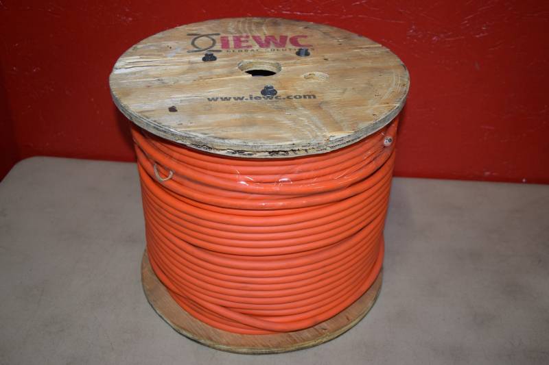 lot 196 image: Spool 14 Gauge Extension Cord Wire