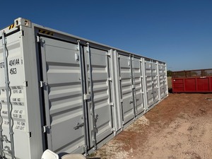 lot 1250 image: First Use 40 foot High Cube Container with 4 sets of side doors and 1 set of rear doors and Side Forklift Pockets.  Very good condition.