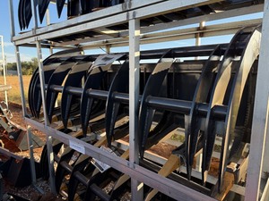 lot 1280 image: Unused Arteer 78 Skid Steer Root Rake with Grapple