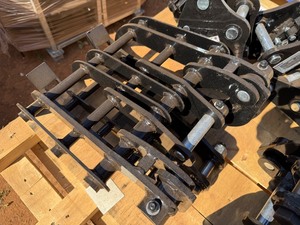 lot 1374 image: 2025 Mini Excavator Wide Grapple Forks