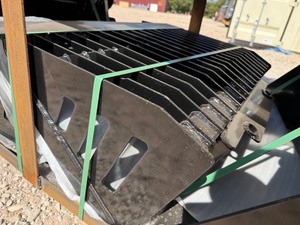 lot 1495 image: Unused Mini Skid Steer Rock Bucket