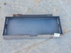 lot 10380 image: Mini skid steer mounting plate