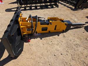 lot 10402 image: SYM P680 Hydraulic Breaker Hammer