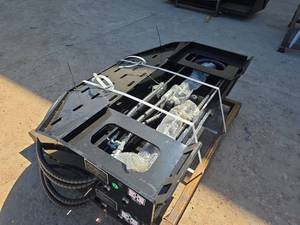 lot 10424 image: SF60 Side Shift Fork for Skid Steer Loader (One Set)