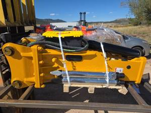 lot 10454 image: New Heavy Duty Hydraulic Breaker Attachment for CAT305