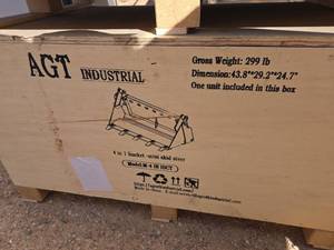lot 10537 image: Unused AGT 4-in-1 Mini Skid Steer Bucket Attachment in Crate