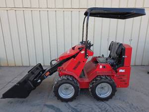 lot 10562 image: AGT SDA-140W Mini Wheel Loader w 44 Bucket