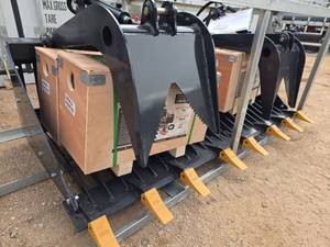 lot 10797 image: LandHonor 72-inch Heavy Duty Rock Grapple RGB-11-72W