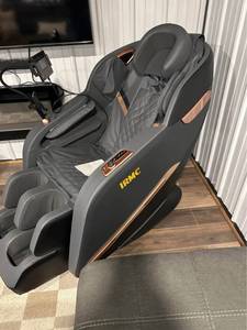 lot 10893 image: Premium IRMC Massage Chair with Voice Control
