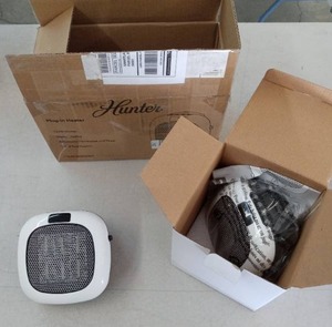 lot 57439 image: Hunter 750W Plug-in Space Heater with Digital Display - Retail $29