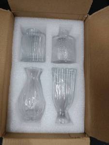 lot 6496 image: Clear Glass bud Vases set of four - Retail $45