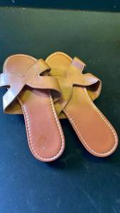 lot 16441 image: Size 41 Womens Flat Sandals - Brown