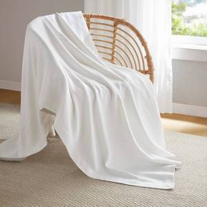 lot 4239 image: Madison Park 100percent Egyptian Cotton Lightweight Summer Blanket, Breathable Waffle Knit Design, Soft Cozy All-Season Throw for Bed, Couch or Sofa, White Twin Size (66x90in) - Retail $34in