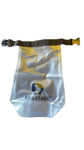 lot 16132 image: Doogior Waterproof Dry Bag with Strap - Retail $12