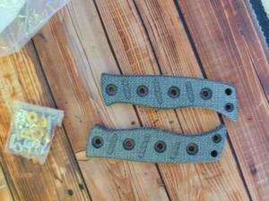 lot 4459 image: Knife handle with screws  - Retail $15