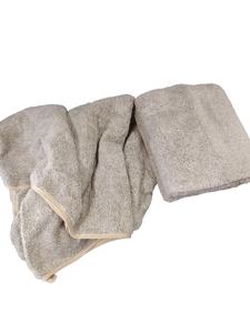 lot 5597 image: Plush Microfiber Bath Towels Set Of 2 - Retail $15