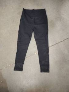 lot 6027 image: Joyjaria Black High-Waisted Leggings size large - Retail $15