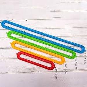 lot 4469 image: Colorful Plastic Test Tube Holders - Retail $15