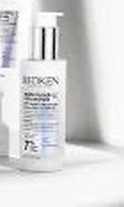 lot 4471 image: Redken Acidic Bonding Concentrate Treatment - Retail $28