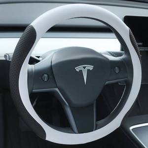 lot 6088 image: Uxcer Nappa Leather Steering Wheel Cover for Tesla Model 3Y 2016-2025 2026 JuniperHighland, Non-Slip Breathable Tesla Model 3Y Steering Wheel Protector, White - Retail $26