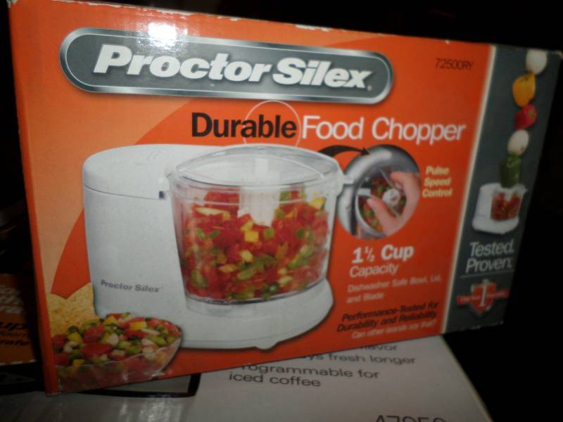 lot 4076 image: Proctor Silex 72500RY 1-12-Cup Food Chopper