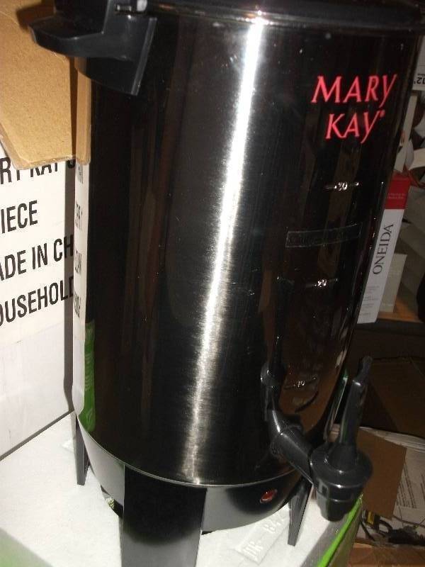 lot 2394 image: Coffee Urn, Silver (BRANDED)