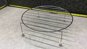 lot 1092 image: Stainless Steel Round Cooling Rack