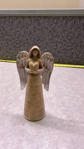 lot 1103 image: Vintage Decorative Angel Figurine
