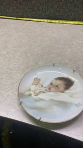 lot 1106 image: Vintage 1987 Bessie Pease Gutmann Awakening Collector Plate
