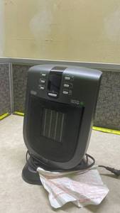 lot 1115 image: DeLonghi Ceramic Space Heater(working)