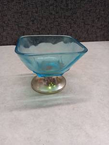 lot 26 image: Vintage Blue Glass Dessert Bowl with Metal Base