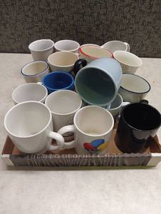 lot 38 image: Vintage Bear Design Coffee Mug Collection