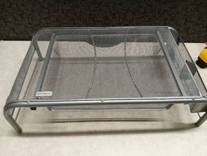 lot 41 image: Mind Reader Mesh Desktop Monitor Stand